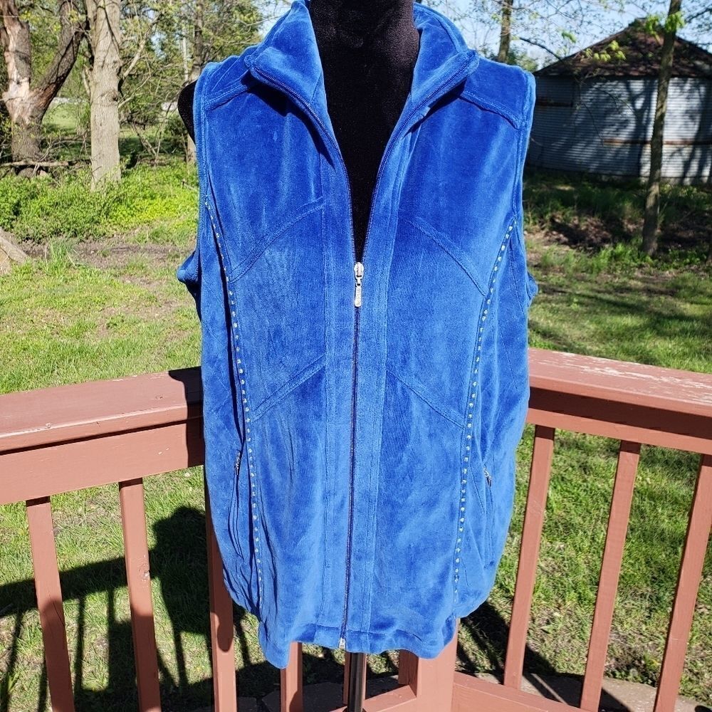 Quacker Factory Embellished Bling Velour Sleeveless Zip up Vest Large